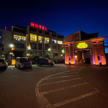 Hotel Ok 프리즈렌 외부 사진