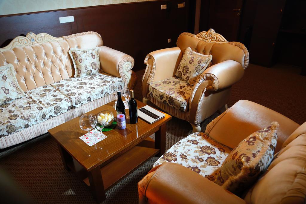 Hotel Ok 프리즈렌 외부 사진
